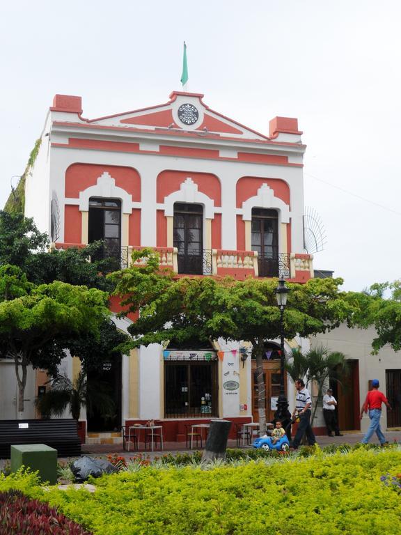 Hotel Machado 마사틀란 외부 사진